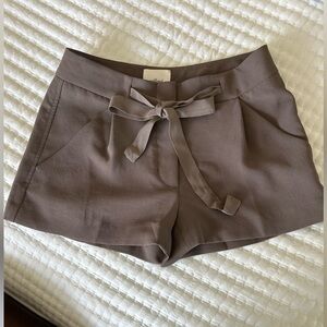 Wilfred/Aritzia Trouser Shorts
